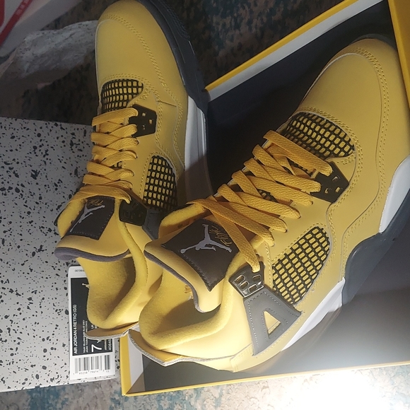 Jordan 4 retro - Picture 4 of 5